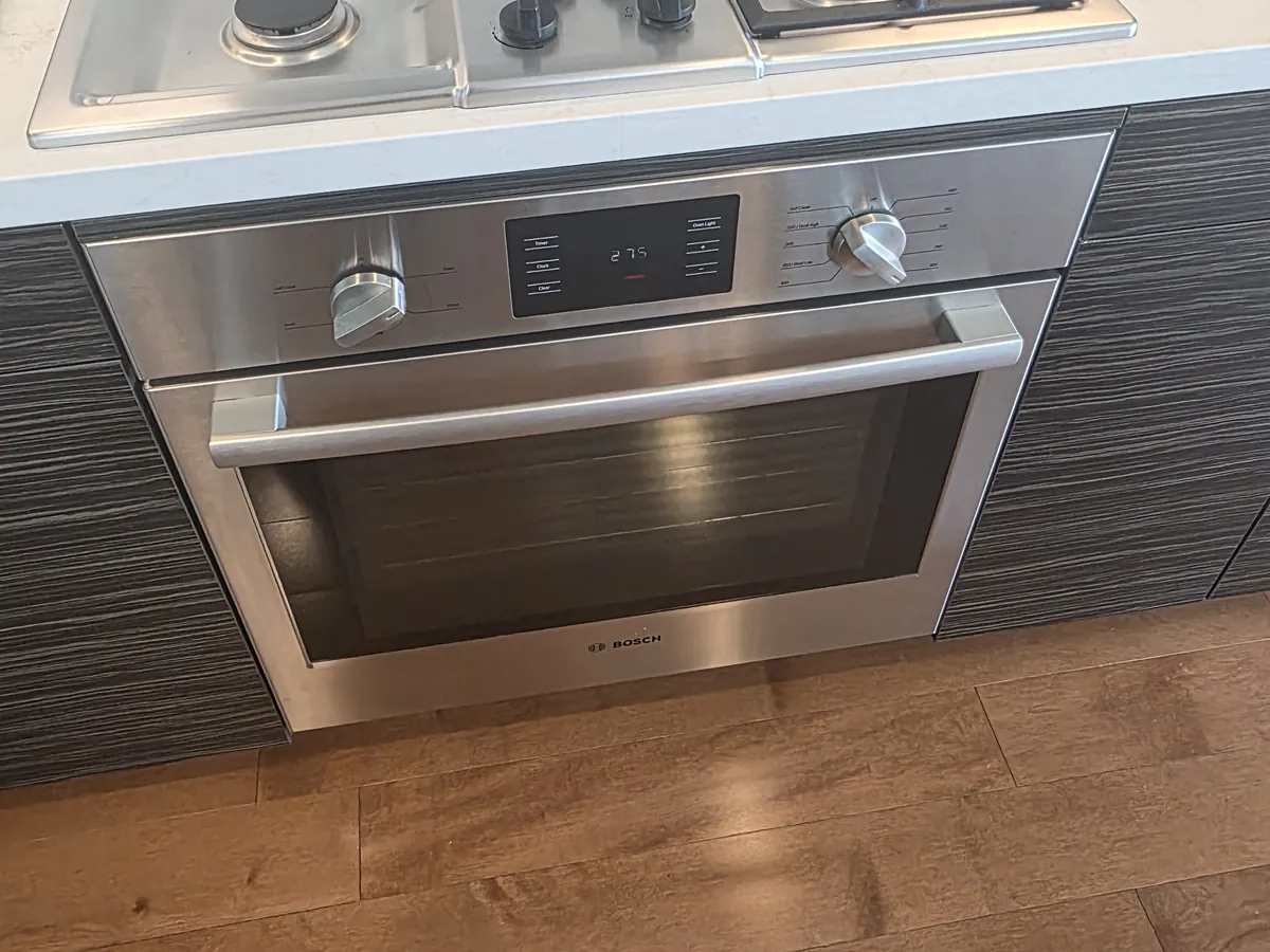 Bosch cooktop and wall oven in a Bay Area kitchen