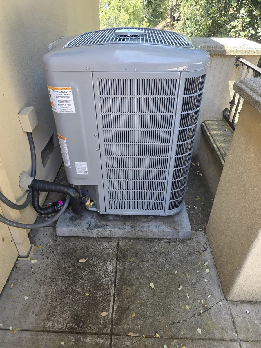Outdoor condensing unit