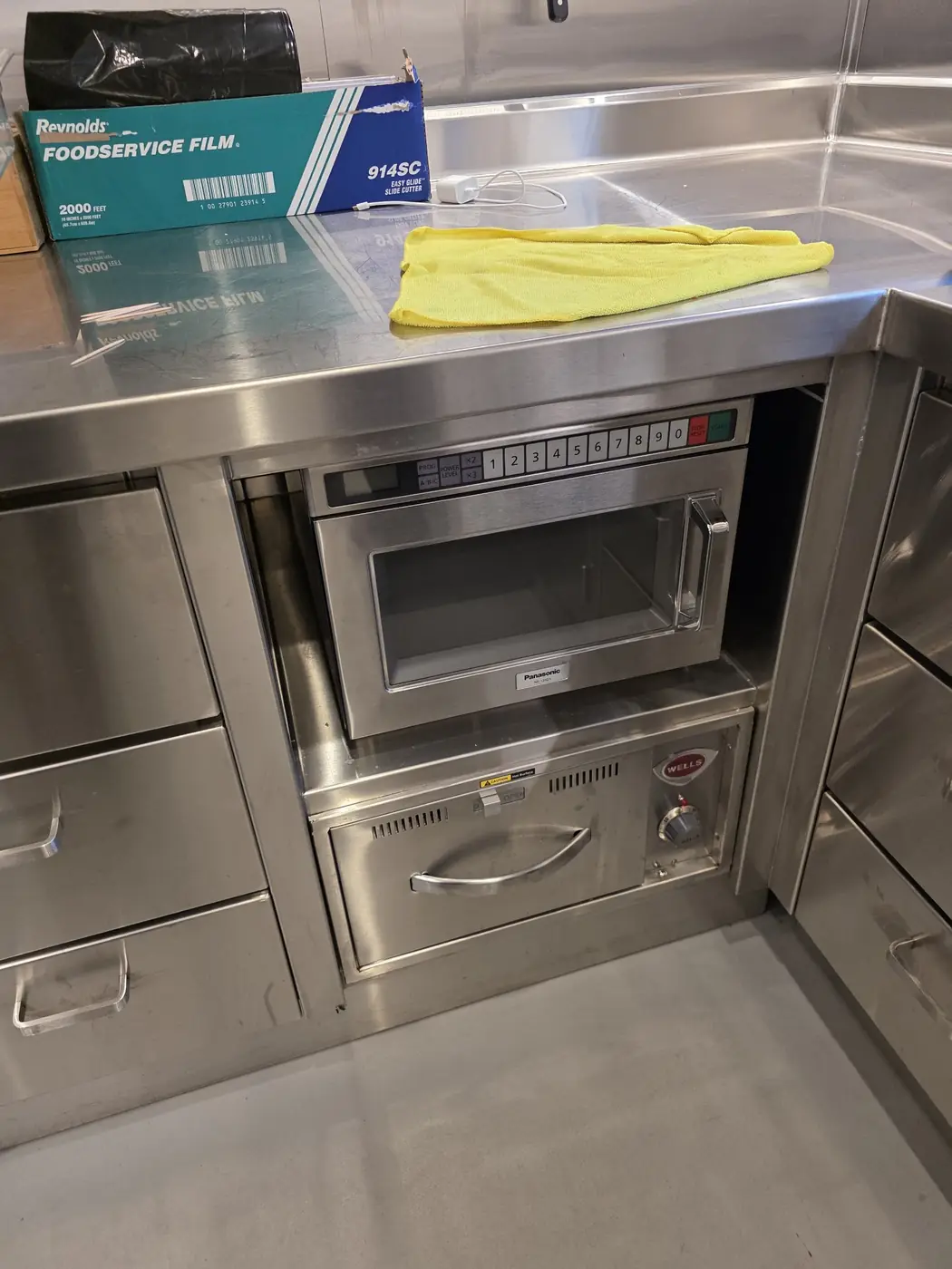Commercial microwave & warmer