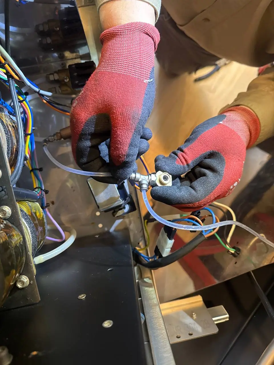 Fitting & line service