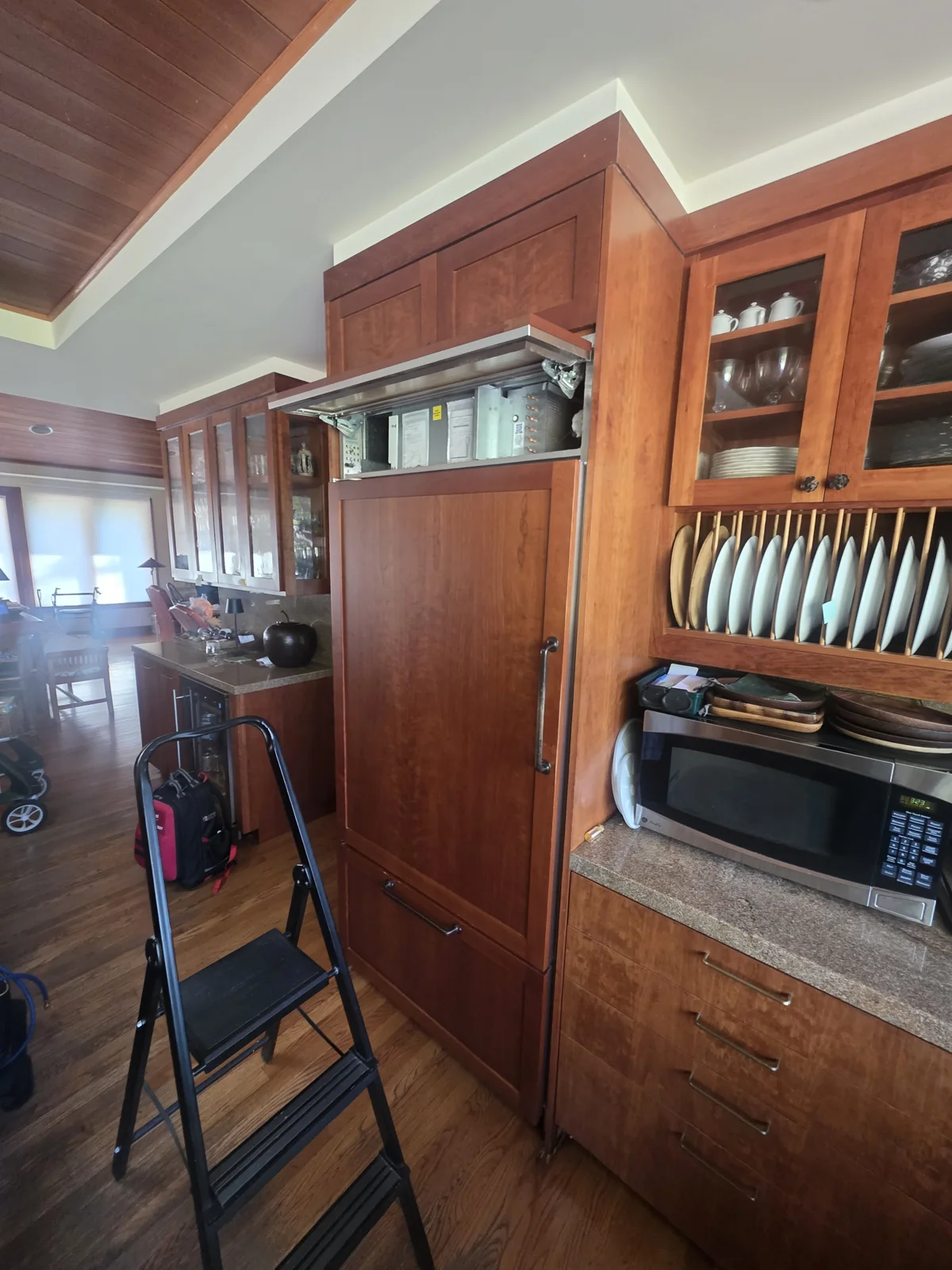 Sub-Zero Built-In Refrigerator: Compressor Issue
