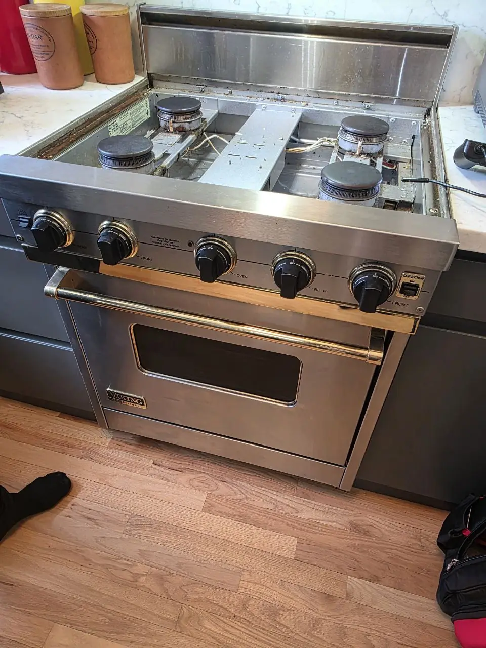 Viking cooktop, igniter service
