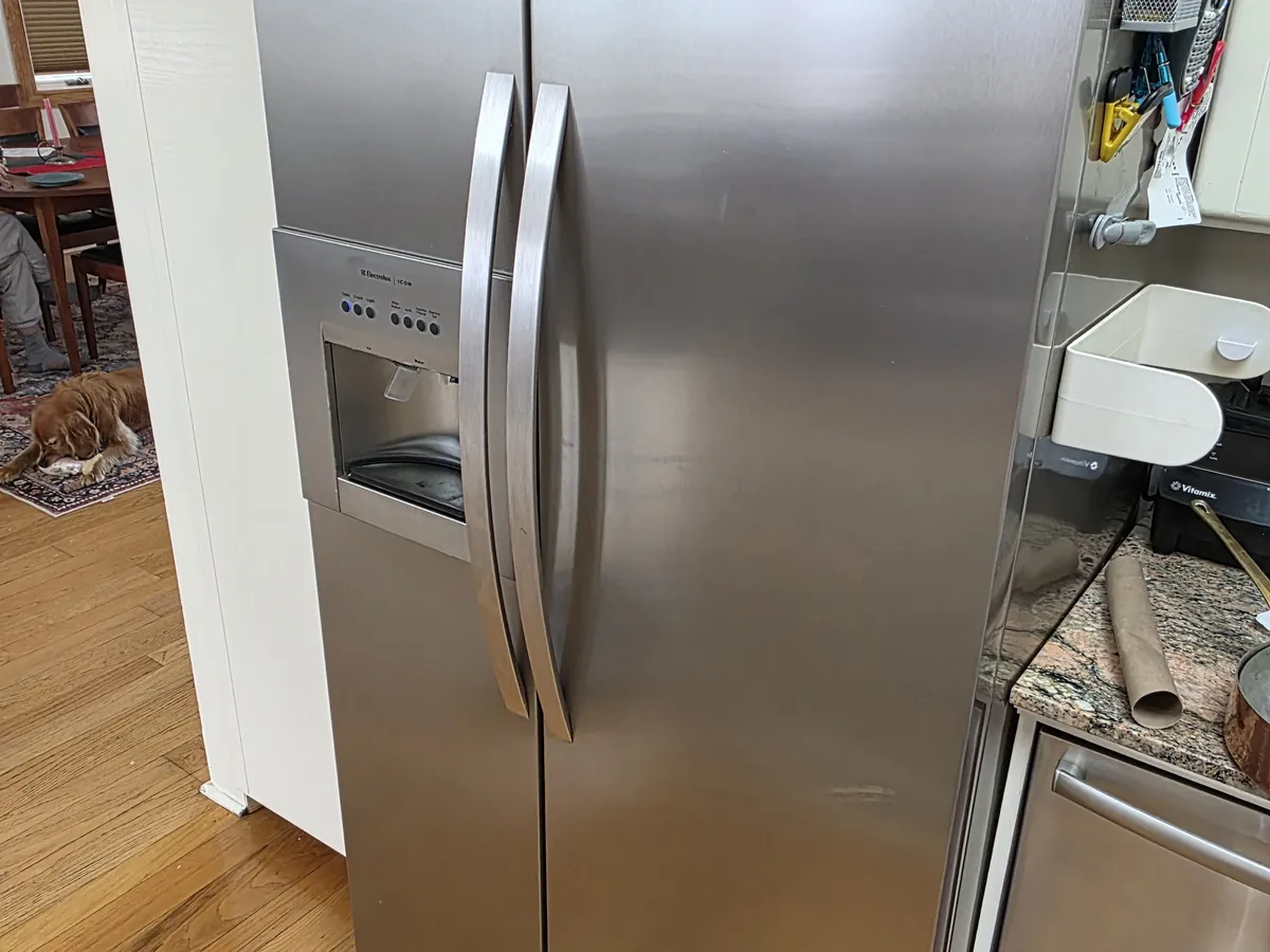 Fisher &amp; Paykel French door refrigerator in a Bay Area kitchen