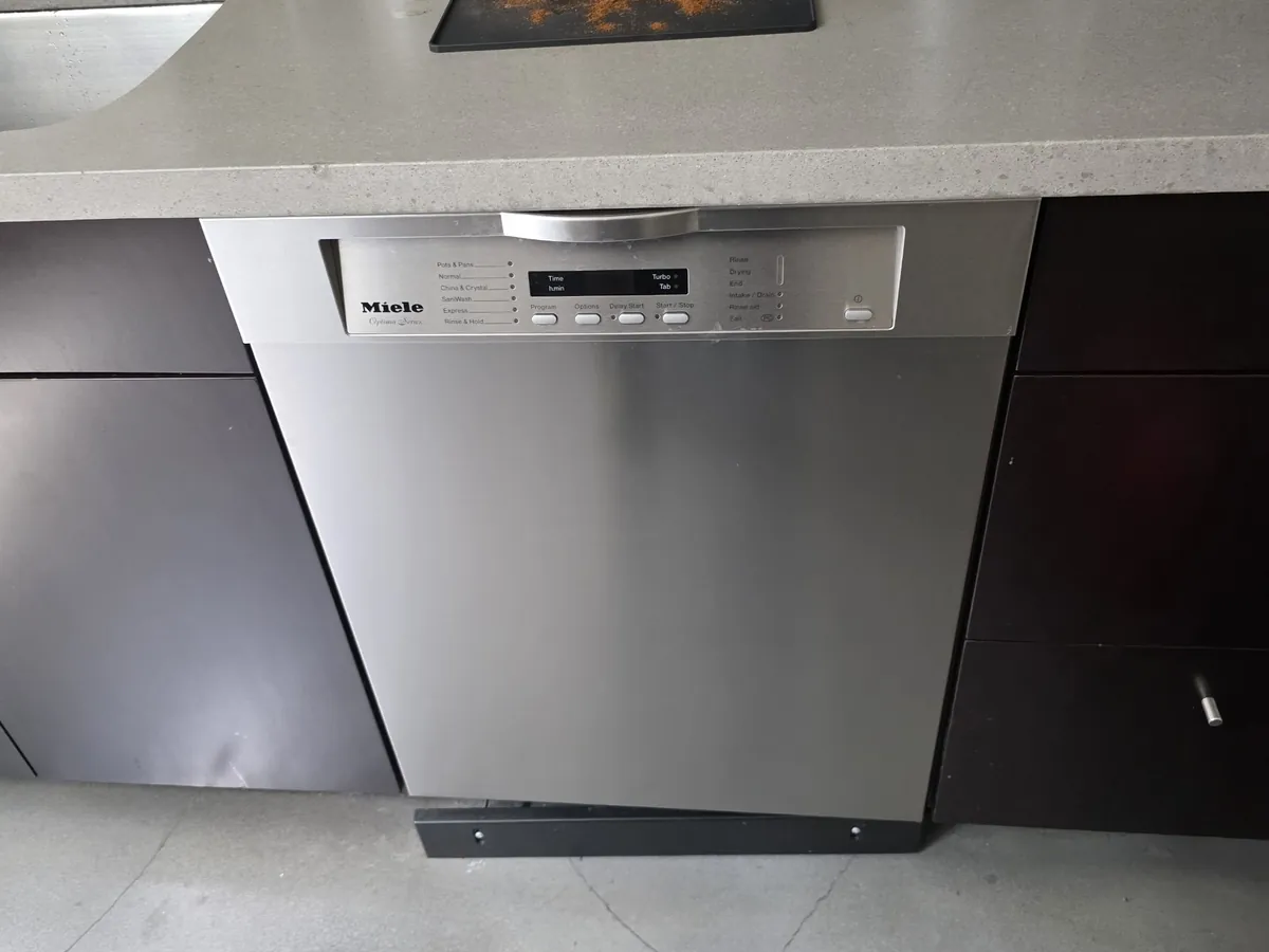 Miele dishwasher installed in a Bay Area kitchen